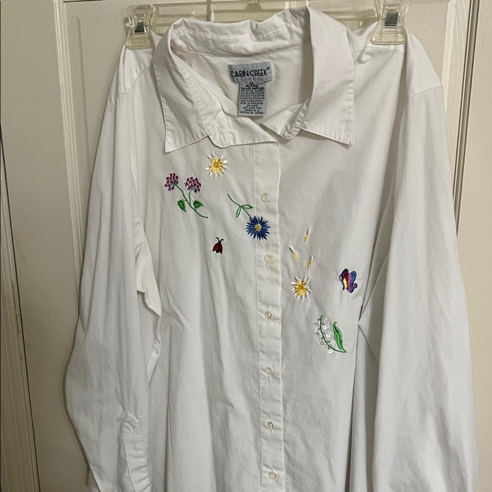Cabin Creek White Button-Up Shirt with Multicolored Floral Embroidery